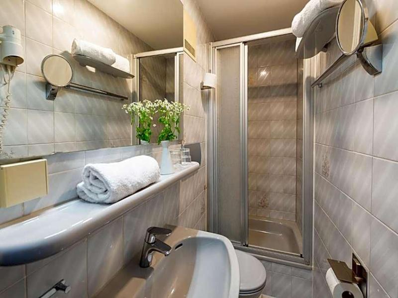 W22 Hotel - Genel