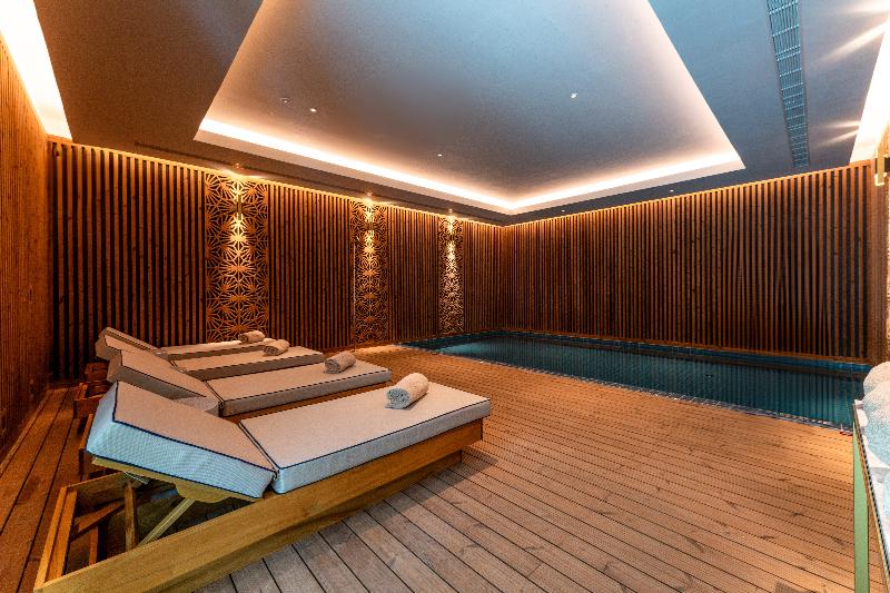 Legacy Hotel Cascais, Curio Collection By Hilton - Havuz