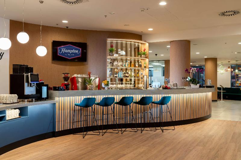 Hampton By Hilton Budapest City Centre - Bar