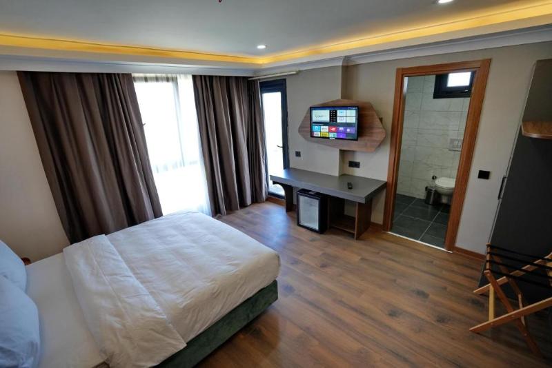 Shelton Airport Hotel - Genel