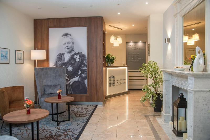 Hotel Villa Am Kurpark - Lobi