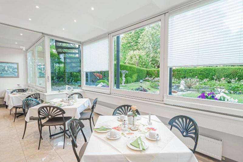 Hotel Villa Am Kurpark - Restoran