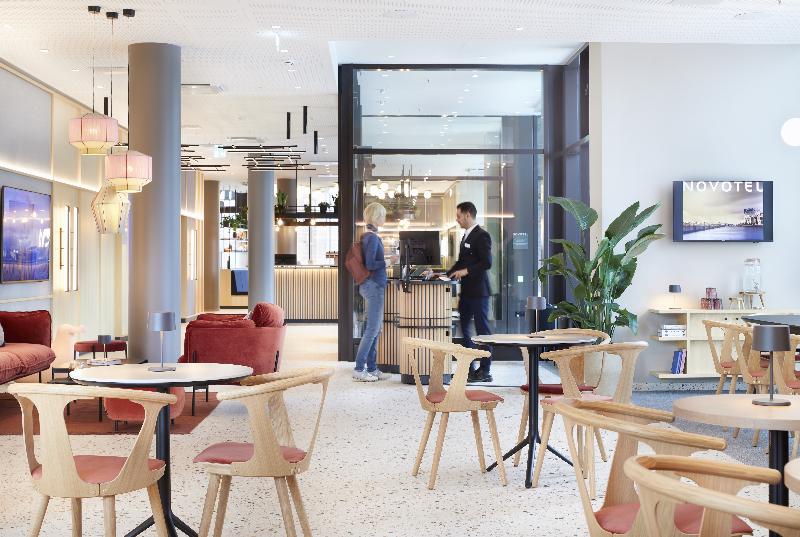 Novotel Hamburg Central Station - Lobi