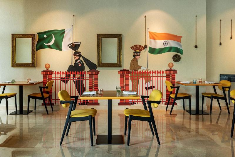 Four Points By Sheraton Production City, Dubai - Restoran