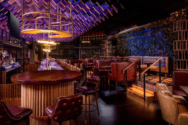 Holiday Inn Hotel & Suites Dubai Science Park - Bar