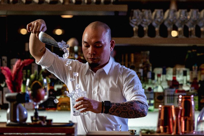 Holiday Inn Hotel & Suites Dubai Science Park - Bar