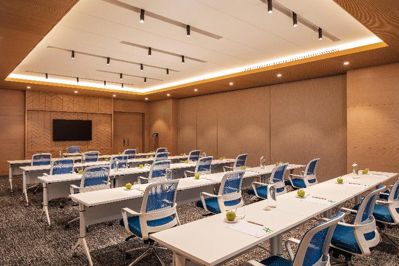 Holiday Inn Hotel & Suites Dubai Science Park - Toplantı