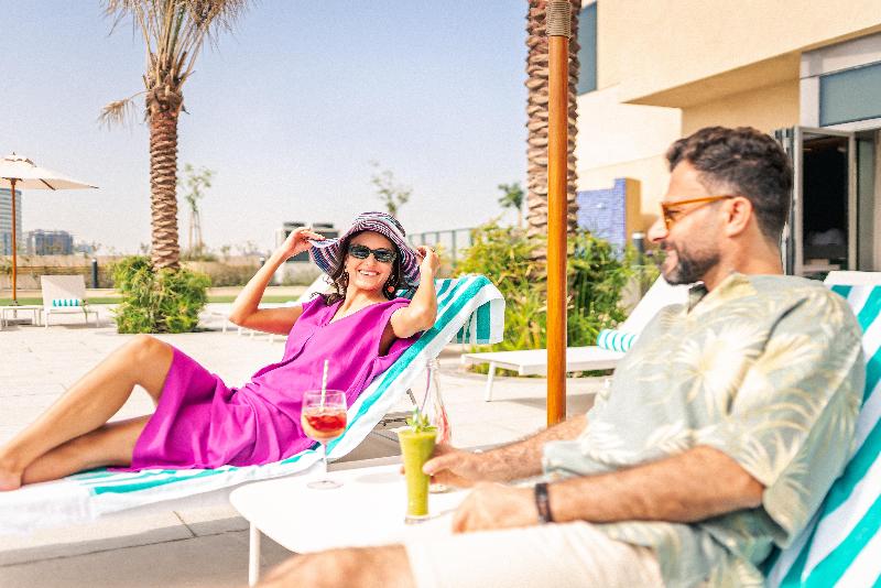 Holiday Inn Hotel & Suites Dubai Science Park - Havuz