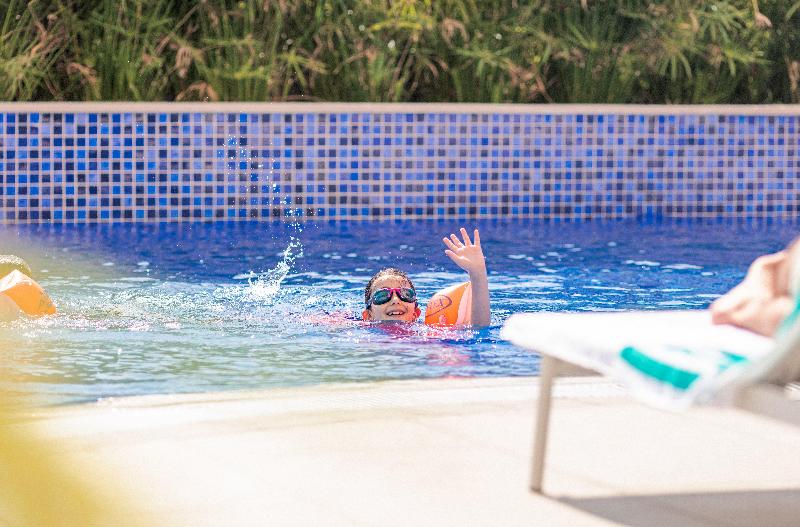 Holiday Inn Hotel & Suites Dubai Science Park - Havuz