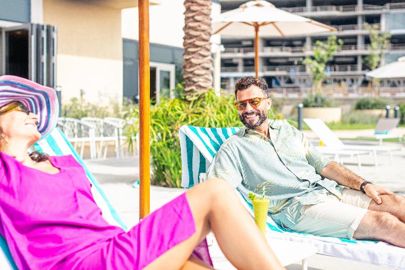 Holiday Inn Hotel & Suites Dubai Science Park - Havuz