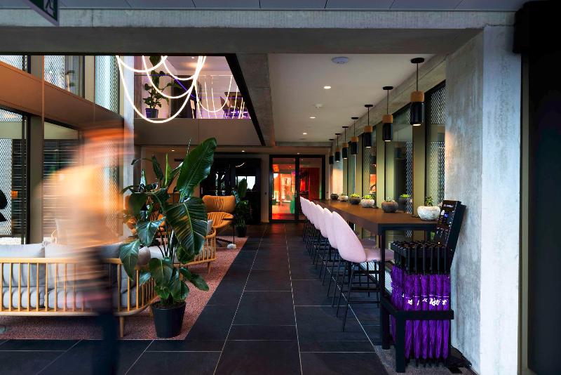 Yotel Geneva Lake - Lobi
