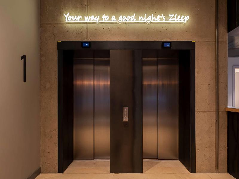 Zleep Hotel Prague - Lobi