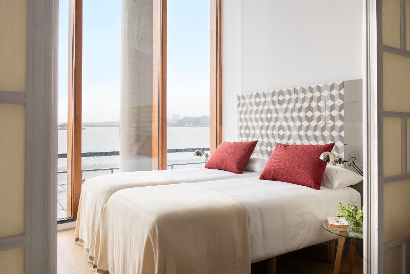 Eric Vokel Boutique Apartments - Riverfront Suites - Oda