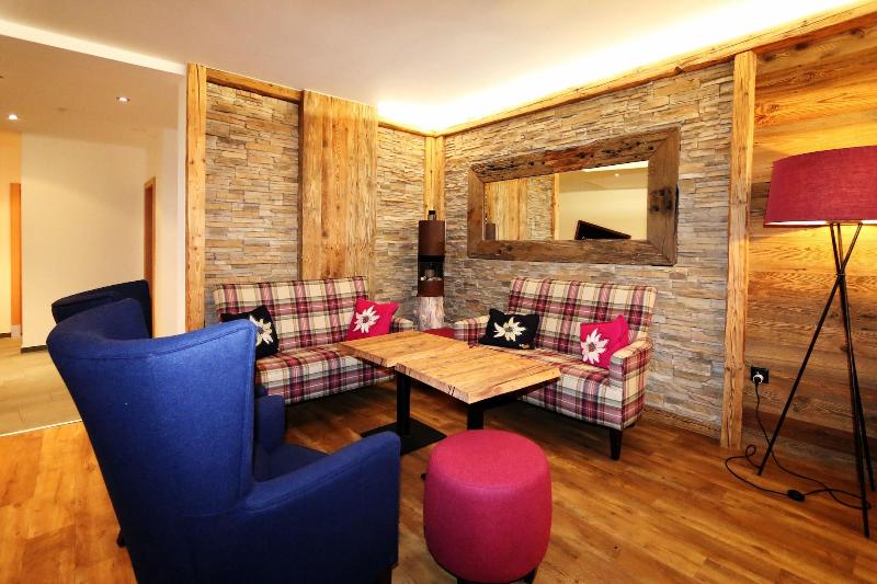 Amber Ski In Out Hotel Spa - Bar