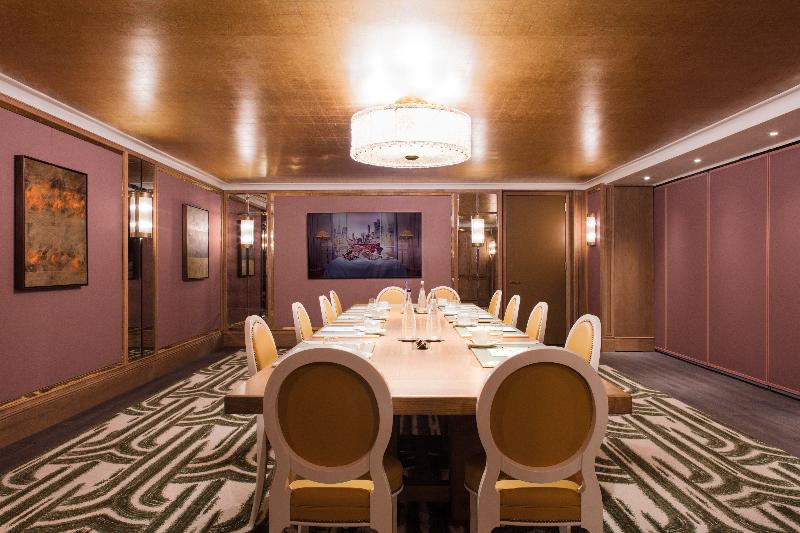 Fouquet's New York - Toplantı