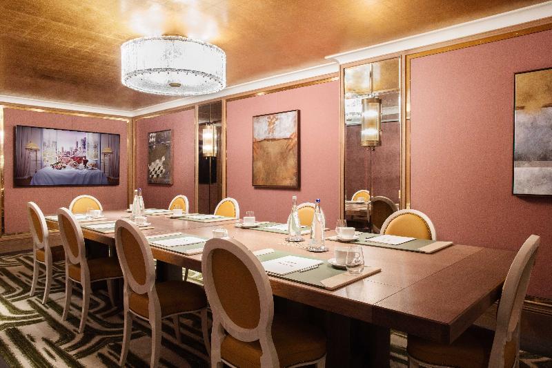 Fouquet's New York - Toplantı