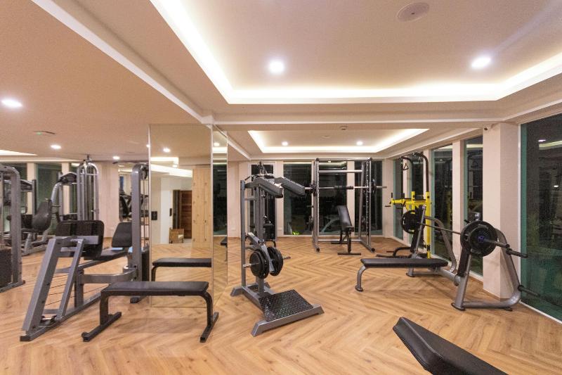 Vannee Golden Sands Beachfront Resort - Aktivite