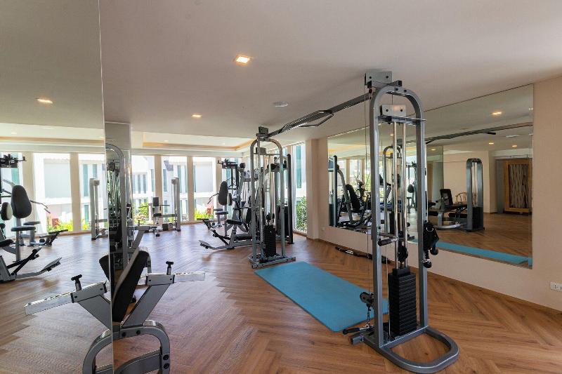 Vannee Golden Sands Beachfront Resort - Aktivite