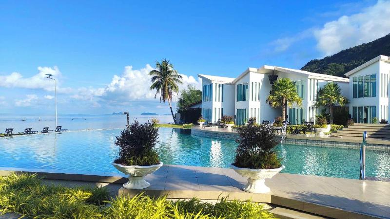 Vannee Golden Sands Beachfront Resort - Genel