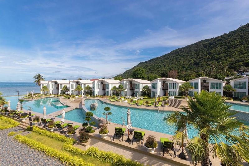 Vannee Golden Sands Beachfront Resort - Genel