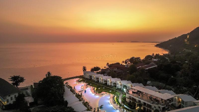 Vannee Golden Sands Beachfront Resort - Genel