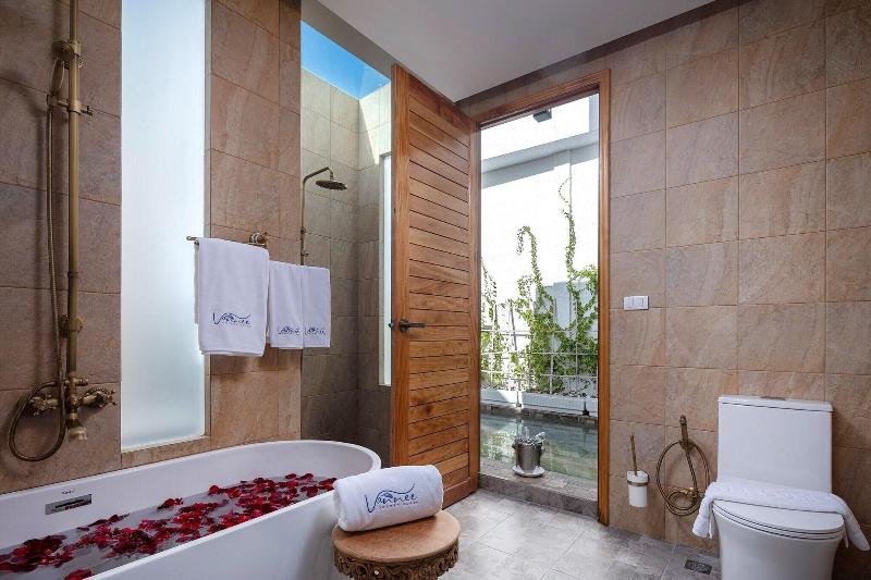 Vannee Golden Sands Beachfront Resort - Oda