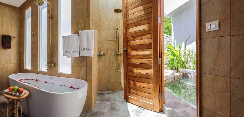 Vannee Golden Sands Beachfront Resort - Oda