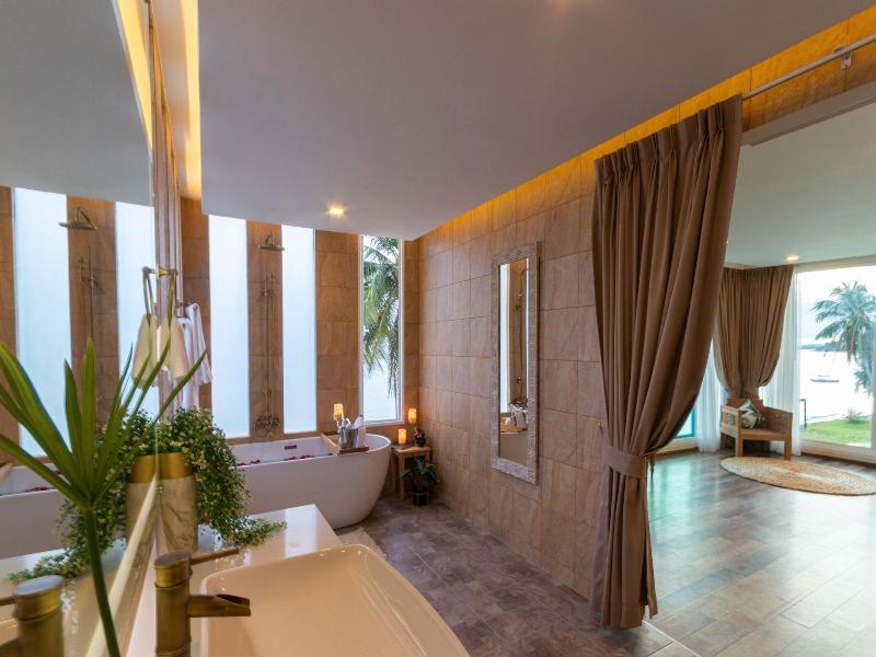 Vannee Golden Sands Beachfront Resort - Oda