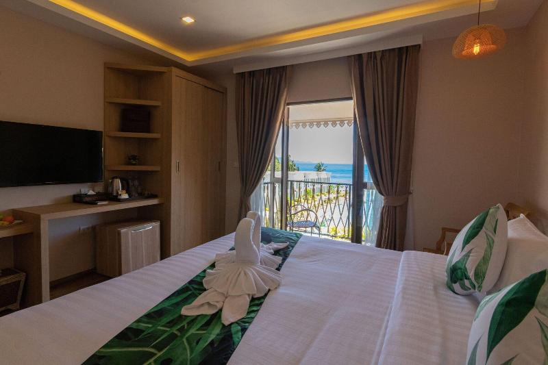 Vannee Golden Sands Beachfront Resort - Oda