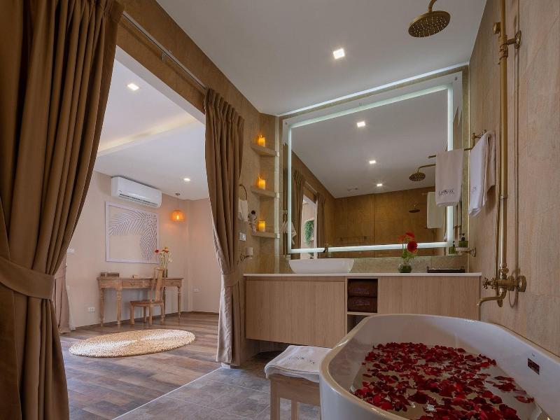 Vannee Golden Sands Beachfront Resort - Oda