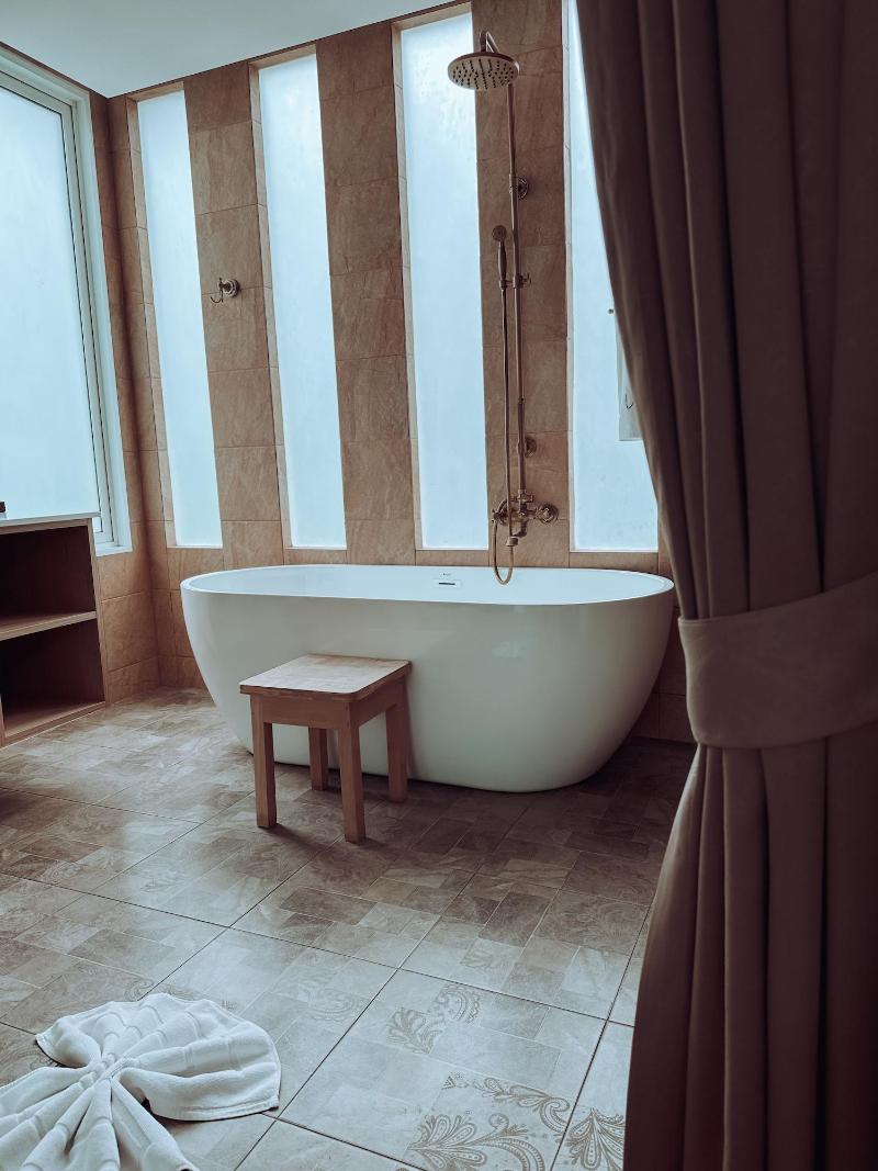 Vannee Golden Sands Beachfront Resort - Oda