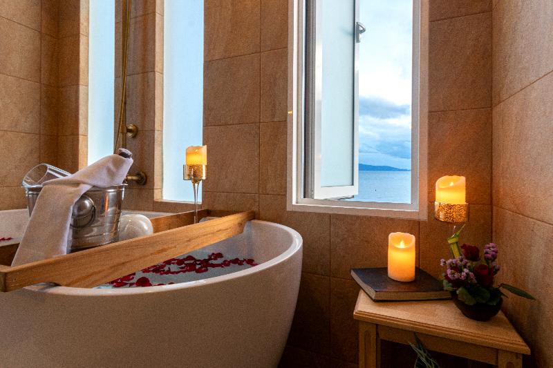 Vannee Golden Sands Beachfront Resort - Oda