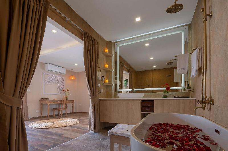 Vannee Golden Sands Beachfront Resort - Oda