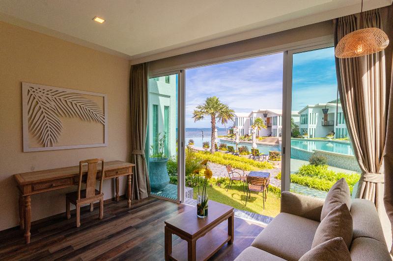 Vannee Golden Sands Beachfront Resort - Oda