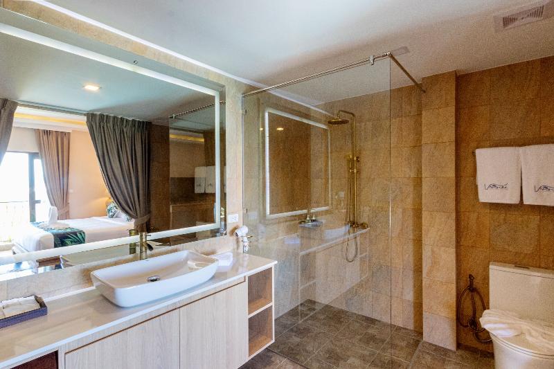 Vannee Golden Sands Beachfront Resort - Oda