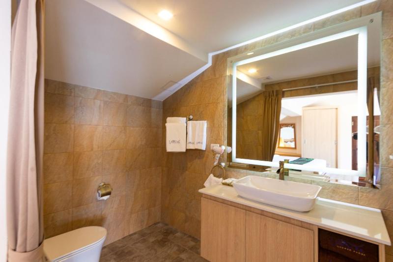 Vannee Golden Sands Beachfront Resort - Oda