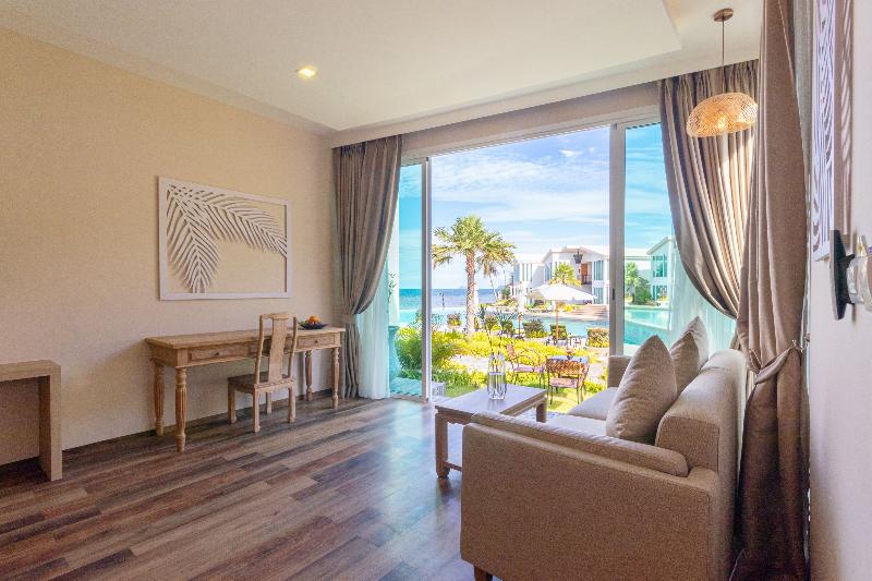 Vannee Golden Sands Beachfront Resort - Oda