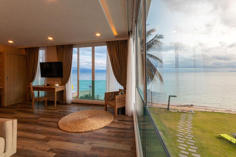Vannee Golden Sands Beachfront Resort - Oda