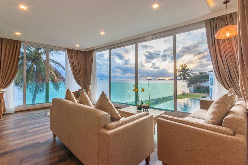 Vannee Golden Sands Beachfront Resort - Oda