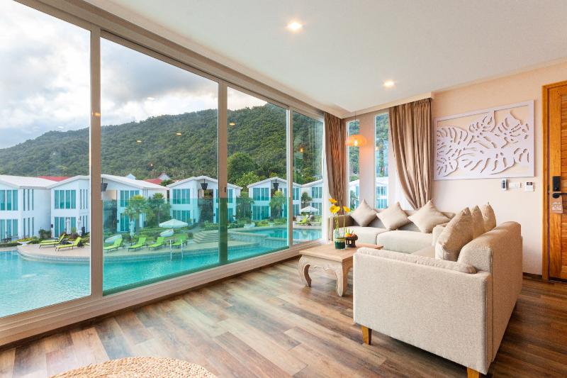 Vannee Golden Sands Beachfront Resort - Oda