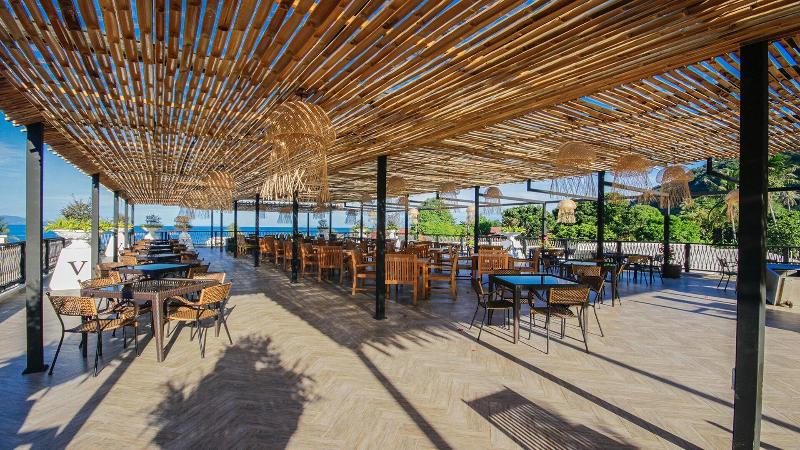 Vannee Golden Sands Beachfront Resort - Restoran