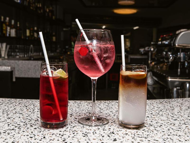 Ibis Styles Roznov - Bar