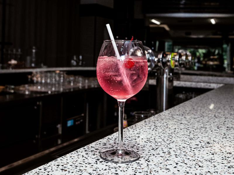 Ibis Styles Roznov - Bar