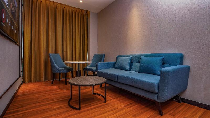 Fugo Hotel Samarinda - Oda
