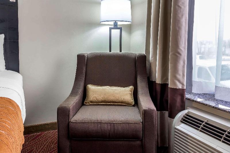 Comfort Inn & Suites Airport La Guardia Airport - Oda