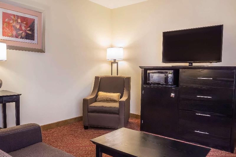 Comfort Inn & Suites Airport La Guardia Airport - Oda