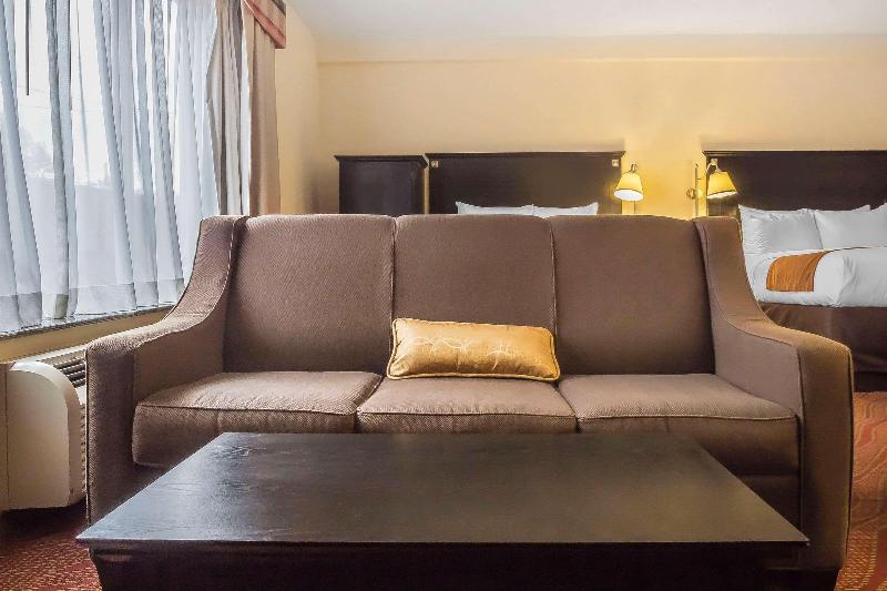 Comfort Inn & Suites Airport La Guardia Airport - Oda