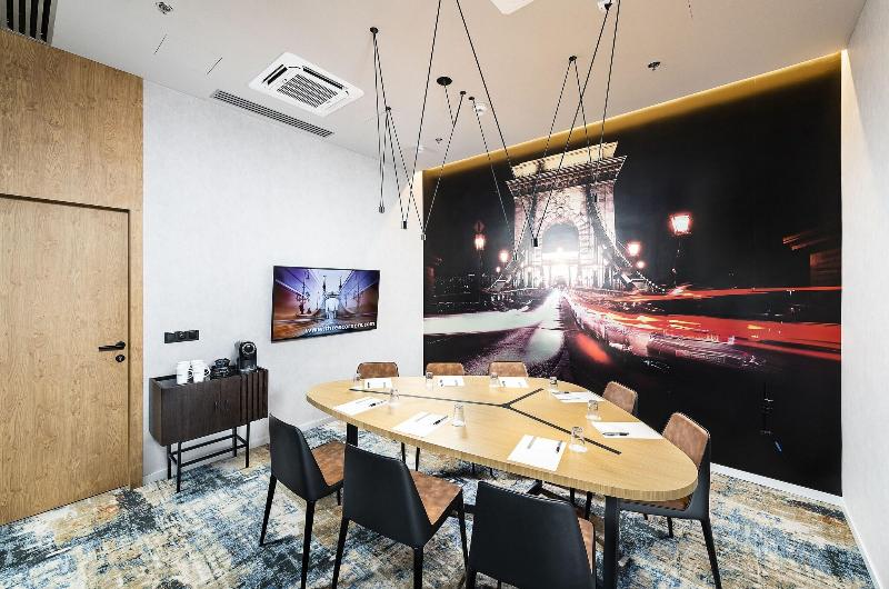 The Three Corners Downtown Edition Hotel - Toplantı