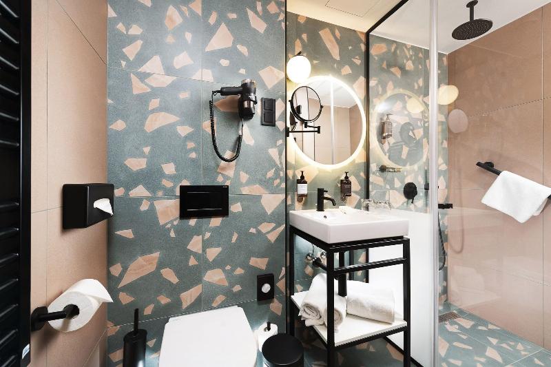 The Three Corners Downtown Edition Hotel - Oda