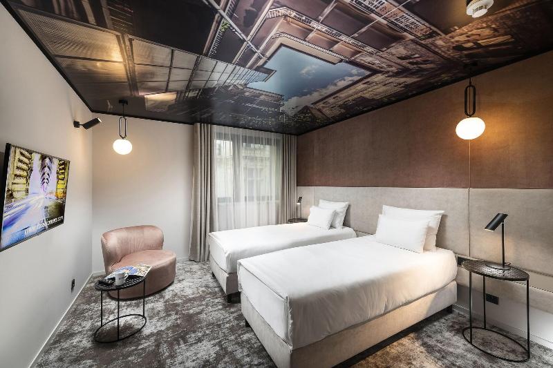 The Three Corners Downtown Edition Hotel - Oda